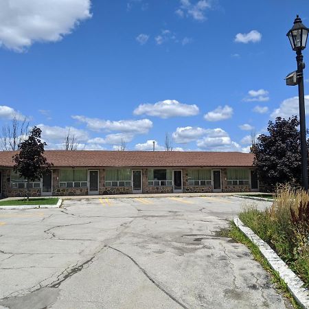 Vaughan Inn Brampton Ngoại thất bức ảnh
