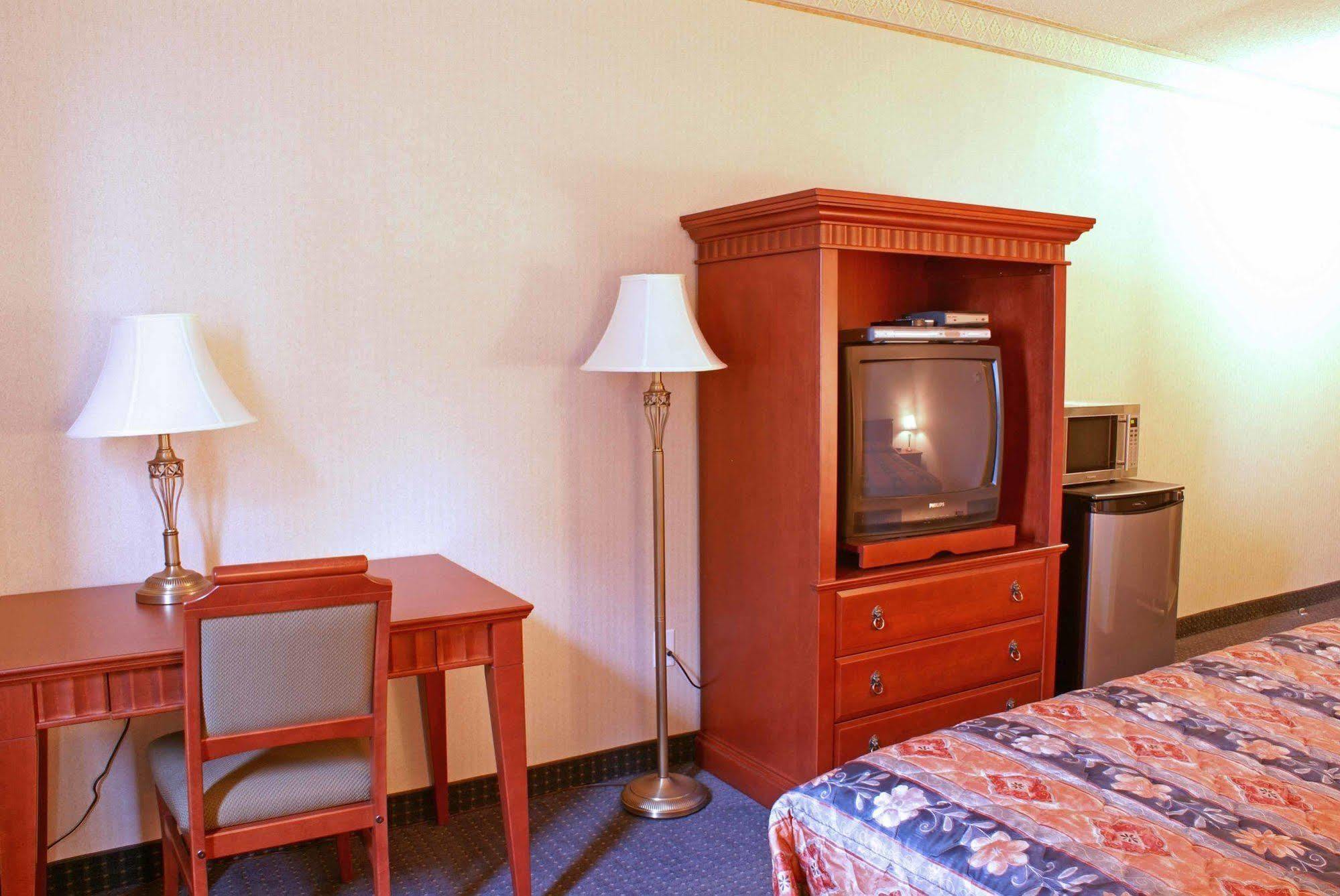 Vaughan Inn Brampton Ngoại thất bức ảnh