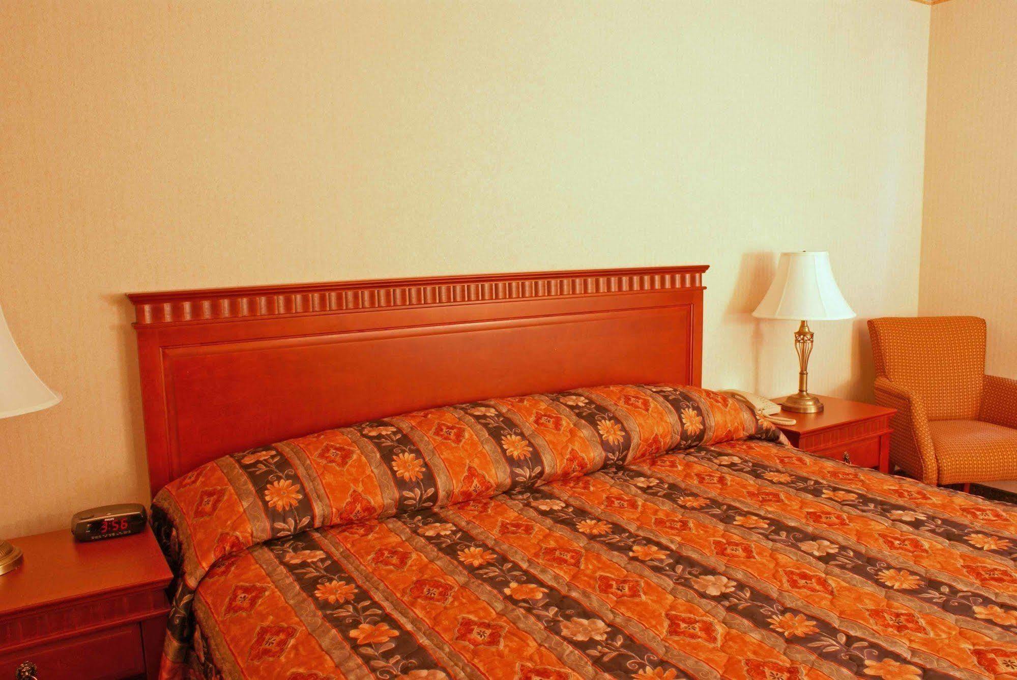Vaughan Inn Brampton Ngoại thất bức ảnh